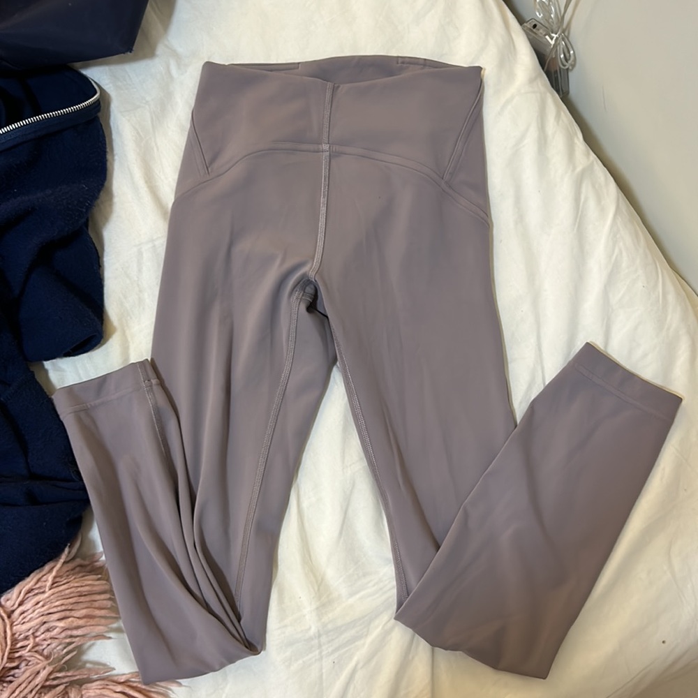 Lululemon mauve purple leggings size 4